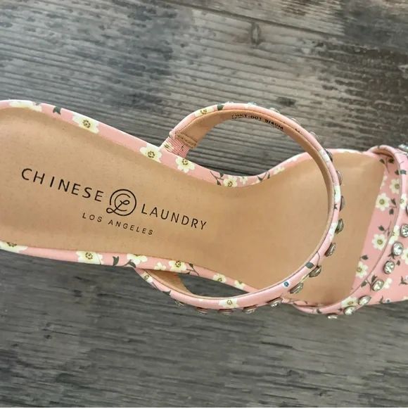 Chinese Laundry Pink Floral Heels - Picture 4 of 4